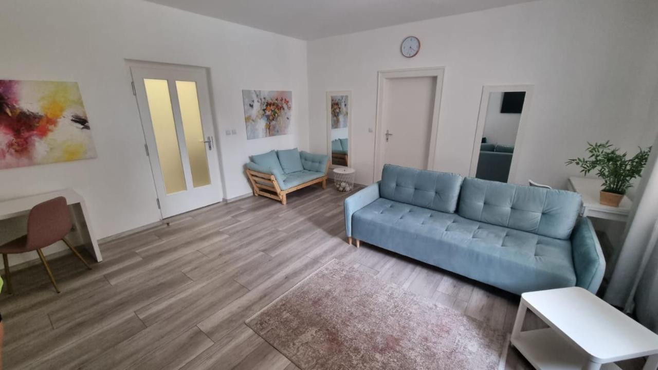 Appartamento Apartman Centrum Mudronova Košice Esterno foto