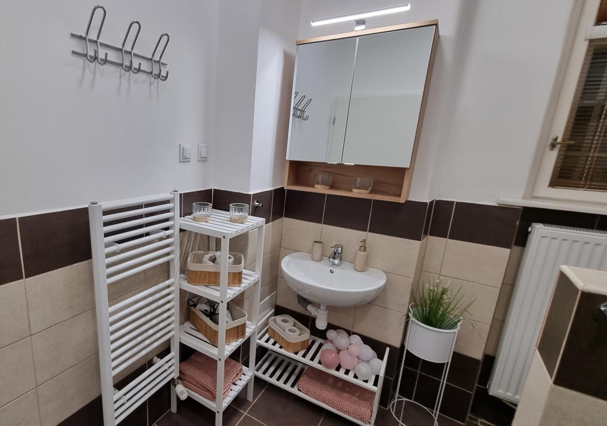 Appartamento Apartman Centrum Mudronova Košice Esterno foto