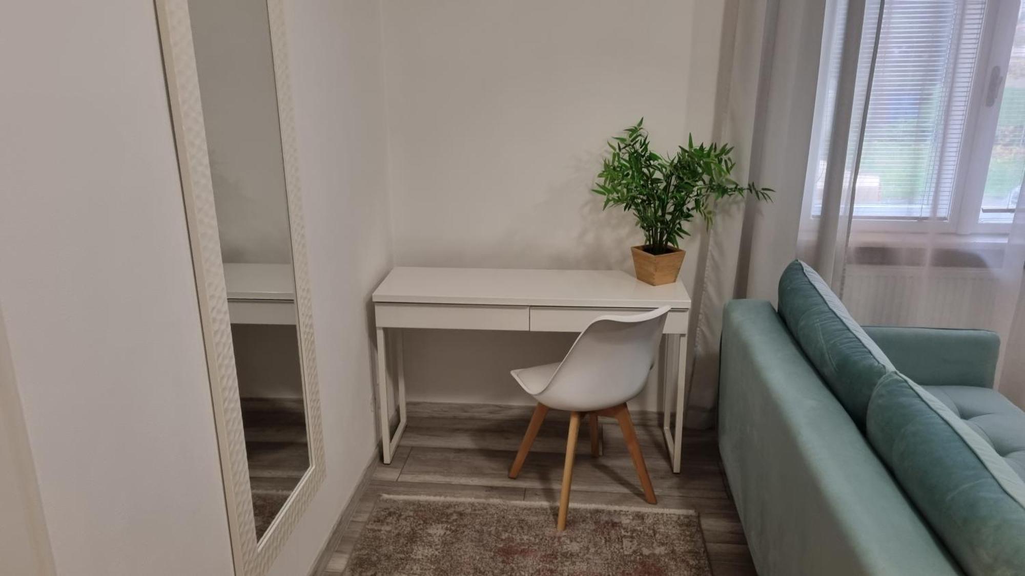 Appartamento Apartman Centrum Mudronova Košice Esterno foto